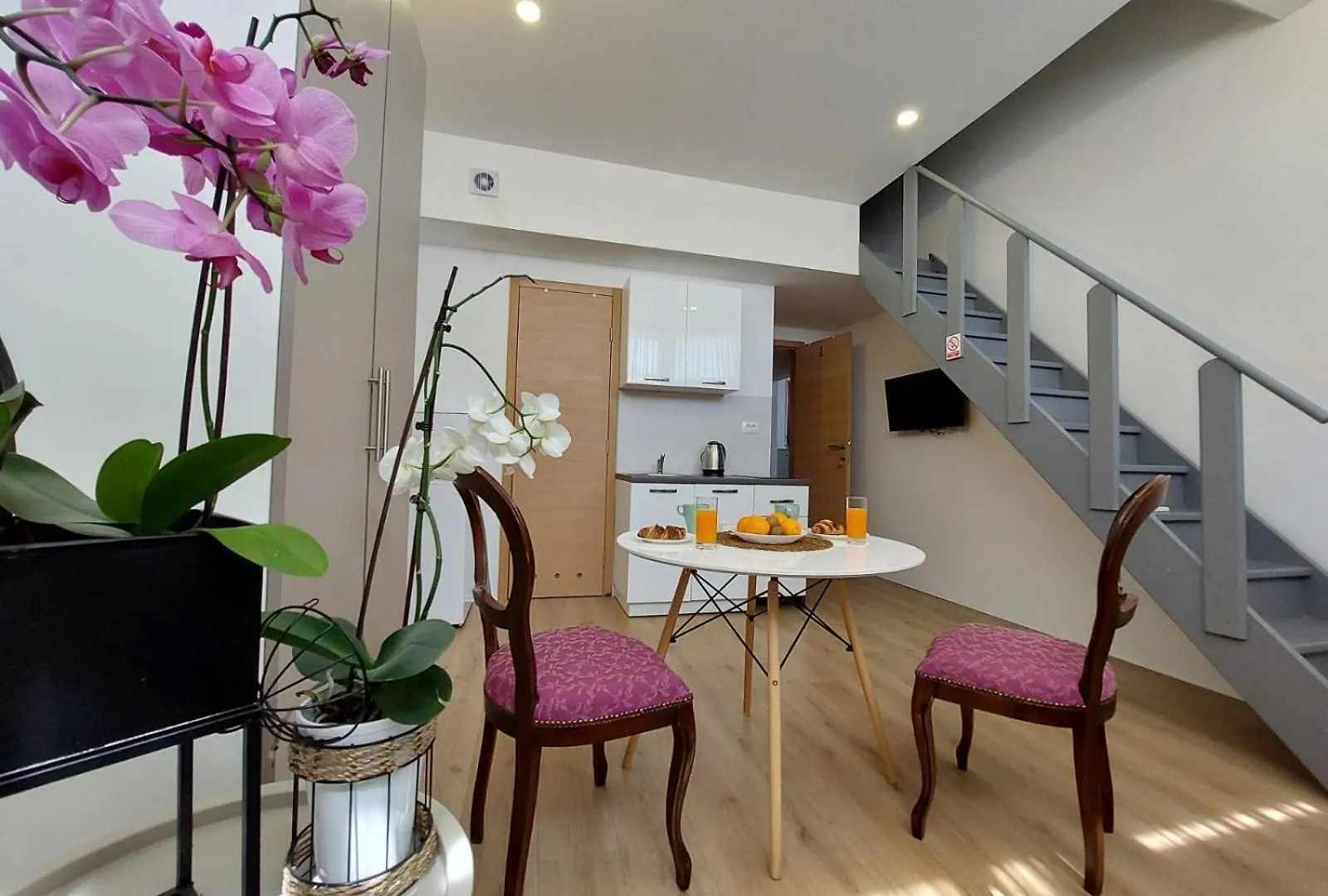 Apartmani Roza