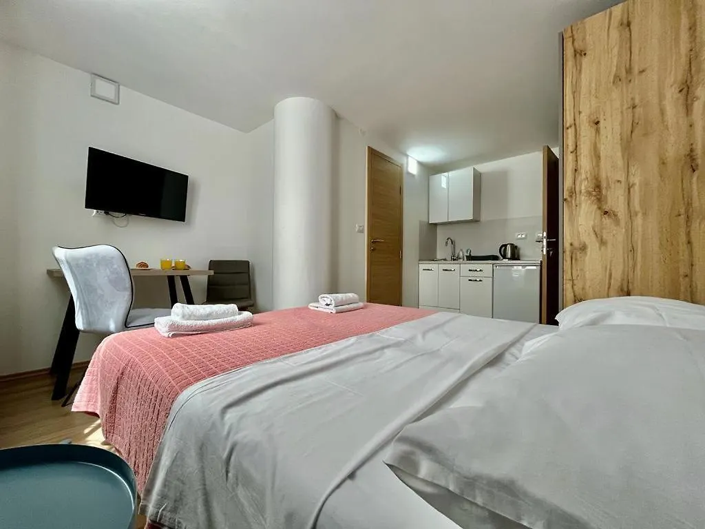 Apartmani Roza